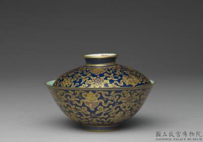 图片[3]-Lidded bowl with gold tracing on cobalt blue glaze, Qing dynasty, Qianlong reign (1736-1795)-China Archive